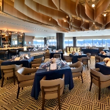 神戸ポートピアホテル:【料理×眺望重視必見】1日1組限定フロア貸切◇神戸の絶景レストランウエディング〈50名234万円～〉