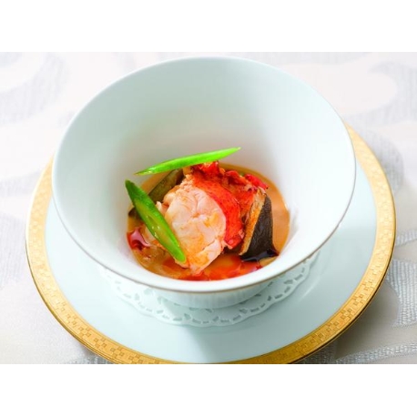 帝国ホテル 東京：【月1限定開催！】オマール海老×コンソメの2品試食＆衣裳展示