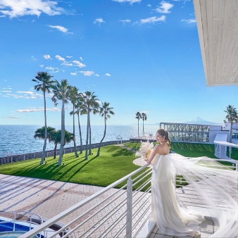 リビエラ逗子マリーナ:海と空に包まれた絶景チャペル&ガーデン×A5ブランド牛試食体験