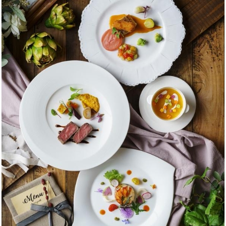 グランラセーレ レガロ:【ゲスト満足★地産地消フレンチ】ガーデン邸宅&美食&大聖堂