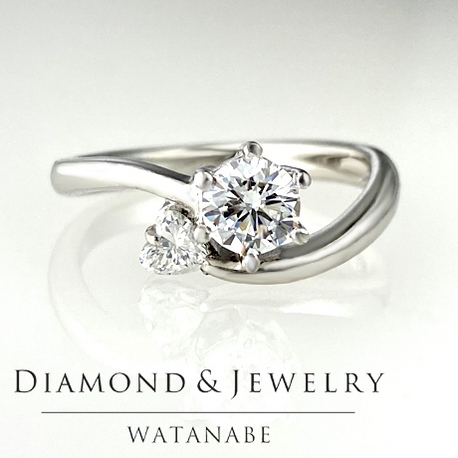 WATANABE／卸商社直営　渡辺:[0.601ct]シンプルな中にキュートなハートのダイヤを添えた清楚なデザイン