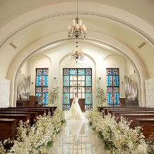 アイネス　ヴィラノッツェ　大阪:【2026年11～12月＊】ステンドグラスが輝くチャペル◆26年内プラン《最大60万円ご優待！》