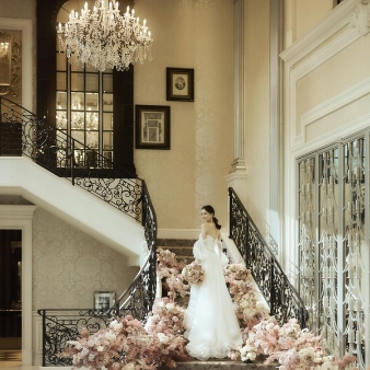 Wedding of Legend ＧＬＡＳＴＯＮＩＡ（グラストニア）:【打ち合わせ最短2回】195万で叶うJust Wedding｜ちょうどいい結婚式<ゼクシィNET限定>:口コミ高評価のグラストニアが贈る大満足BIGフェア！【会場費半額や衣装代(最大33万円分)OFFなど最大130万円相当の豪華15大特典プレゼント】◆クラシカルな本格大聖堂で花嫁憧れ体験◆コンセプトの異なる2つの会場コーディネート見学◆飛騨牛を使用した贅沢2万円試食◆専門プランナーと安心相談会など充実のフェア内容！