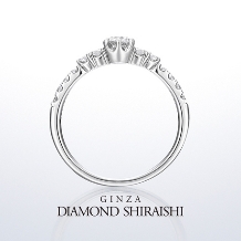銀座ダイヤモンドシライシ:ハーフエタニティのように贅沢にはいったダイヤモンド【スマイリング ポピー】