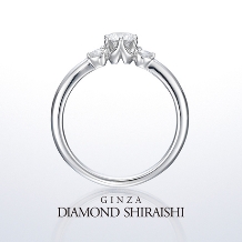 銀座ダイヤモンドシライシ:リボンが結ばれている様子をイメージして描かれたサイドのライン【レガーレ】