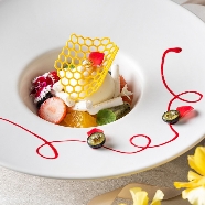 ホテルオークラ福岡：直前予約OK【平日限定ホテルメイドスイーツ試食×会場見学】