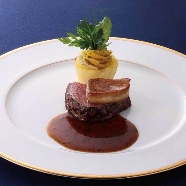 ホテルオークラ福岡：【2月限定】豪華3品試食×5万円宿泊×上質ウェディング