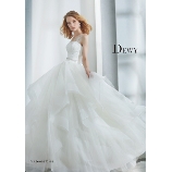 アクトレスウェディング 大阪梅田店:DEWY172「きらめくビジューとラッフルスカートで大人のフェアリーブライドに」
