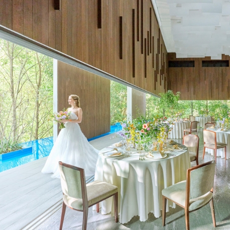 Ｂｌｅｕ　Ｂｌａｎｃ（ブルー：ブラン）：《自然感じる結婚式を》光・緑・水、癒しのリゾート×3.5万試食