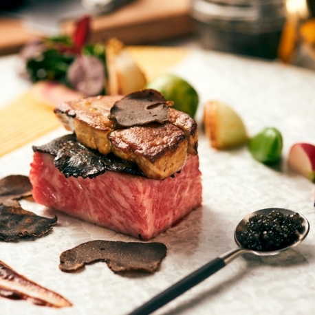 Ｂｌｅｕ　Ｂｌａｎｃ（ブルー：ブラン）：豪華3.5万円相当『黒毛和牛×世界三大珍味』試食＆チャペル体験