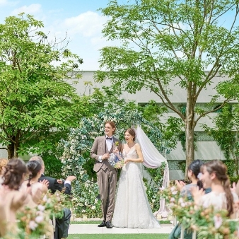結婚式場：直前OK【ギフト1万】光と水のチャペル・ガーデン体験×3.5万試食