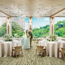 ホテル椿山荘東京:2026年10月リニューアル*眺望が魅力*80名以上の大人数会場「フォレスタ」で上質ウエディング
