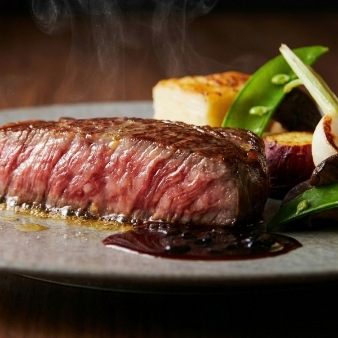 結婚式場：【極上フレンチ】国産牛フィレ＆伊勢エビ食べ比べ＋BIG150万特典