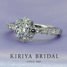 ＫＩＲＩＹＡ　ＢＲＩＤＡＬ　（宝石の桐屋）:【KIRIYA BRIDAL特製】どの角度から見ても美しい取巻きエンゲージリング