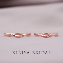 ＫＩＲＩＹＡ　ＢＲＩＤＡＬ　（宝石の桐屋）:楚々(soso)【木漏れ月】｜V型ウェーブが人気のリングをピンクゴールド素材で｜