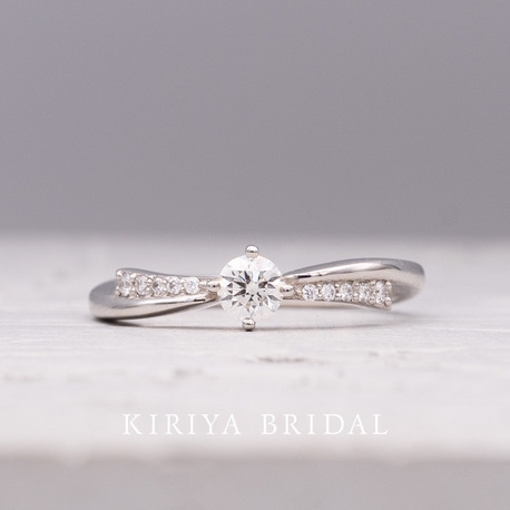 ＫＩＲＩＹＡ　ＢＲＩＤＡＬ　（宝石の桐屋）:楚々(soso)【結】｜ふたりの固い絆を結び目で表現｜※センターダイヤモンド込み