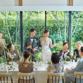 結婚式場：【駅徒歩7分】緑溢れる貸切邸宅×模擬挙式×特製フレンチ試食