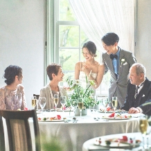 ティアラ・ザ クラシッククラブ:＜人気！6名～家族婚プラン＞26年6月末挙式【10名53万】最大55万優待｜文化財で食事会★ゼクシィネット限定