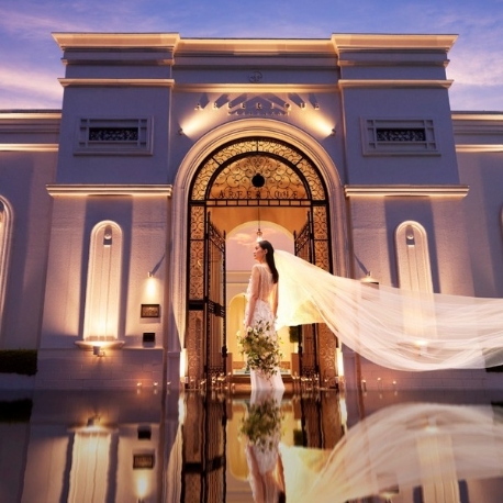 ニーズ神戸三宮 by T&G WEDDING (旧 ベイサイド迎賓館 神戸)：【最大150万円優待付き】木×石×光が彩るチャペル＆見積相談会