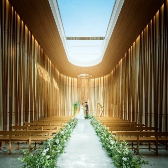 結婚式場：【GW限定*新天空チャペル】上質邸宅×牛フィレ試食×ドレス特典