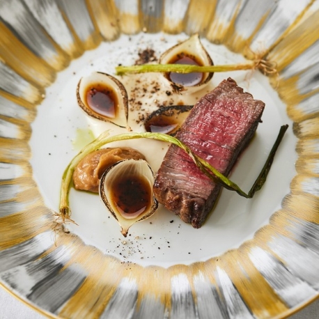 ベイサイド迎賓館　鹿児島：金曜限定*豪華メイン食べ比べ★選べるチャペル&貸切邸宅ツアー