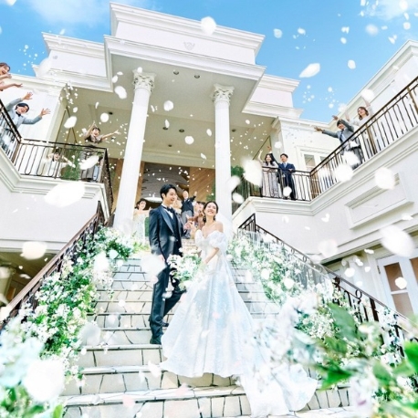 ニーズ新横浜 by T&G WEDDING (旧 アクアテラス迎賓館 新横浜)：【祝日限定】模擬挙式×季節の逸品試食×大階段演出×10大特典