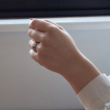 voulez vous（ヴーレ・ヴー）:圧倒的な存在感はコーディネートの主役に【Strong Tie】