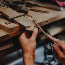 ＪＥＷＥＬＲＹ　ＡＴＥＬＩＥＲ:【貸し切り工房が良い！】作った指輪に手彫りのハワイアンを入れる事も出来る