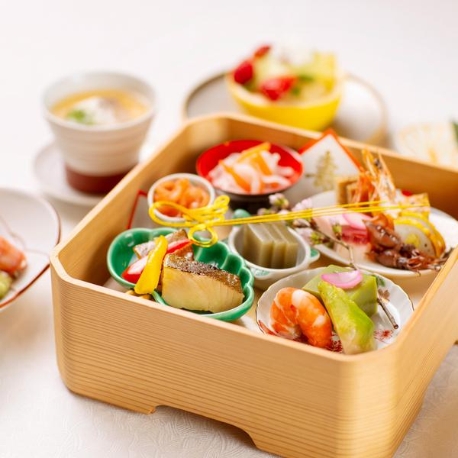 博多百年蔵（国登録有形文化財）：「平日贅沢試食付」博多曲げ物でゲストへおもてなし！料理重視◎