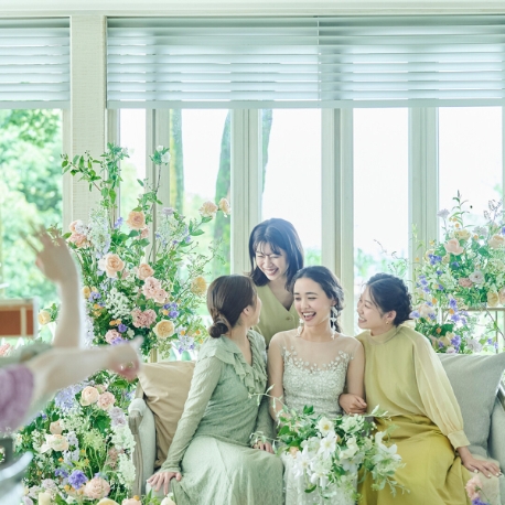 四季の丘 seasons with：少人数で貸切◆家族や親しい人と叶う温かな結婚式×絶景邸宅見学