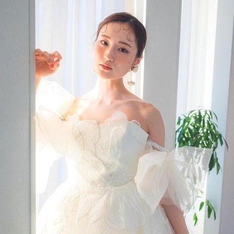ララシャンスベルアミー：【ドレス診断&豪華コース付き】憧れの花嫁体験×無料試食