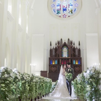 結婚式場：＼月末BIG★／憧れの王道チャペル×ミシュラン試食*花嫁ALL体験