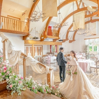 ラ・クラリエール：【連休SP】155万円優待◇煌めく自然光チャペル×4万コース試食