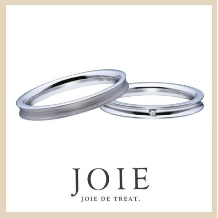 JOIE de treat. (ジョア ドゥ トリート）:【ジョア ドゥ トリート】リング表面の丸みを帯びたくぼみのデザインがアクセントに