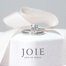 【永く愛せるJOIE人気のデザイン】 1粒ダイヤとエタニティで届ける『愛の輝き』