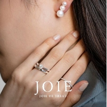 JOIE de treat. (ジョア ドゥ トリート）:【シンプルモダン×王道の婚約指輪】潔いフォルムが印象的な洗練されたデザイン