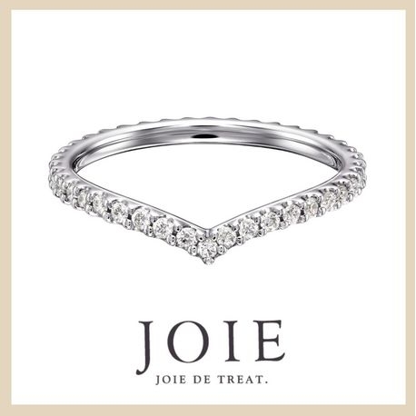 JOIE de treat. (ジョア ドゥ トリート）:【ダイヤ1粒にこだわり】細身でV字のアームが薬指をほっそりと綺麗に魅せてくれる