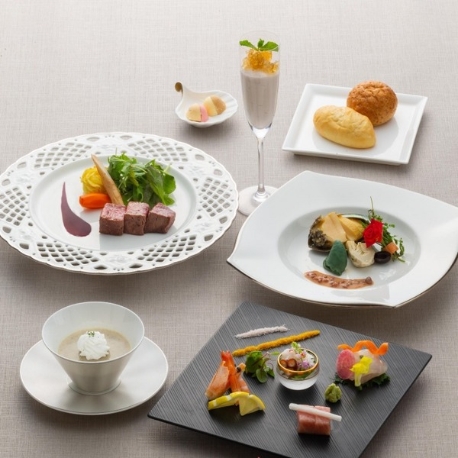 ORIENTAL KYOTO SUZAKU-TEI 朱雀邸（オリエンタル京都朱雀邸）：＼組数限定／[シェフ特製4品]試食×感動チャペル×会場見学