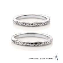 'リーフオブネイチャー'／『夫婦愛』を意味する'菩提樹'のツタ模様を描いた指輪