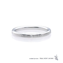 FRAU KOBE JAPAN／フラウ コウベ ジャパン:'ミルグレインマリッジ'／ミル打ちを一列施したクラシカルな結婚指輪