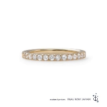 FRAU KOBE JAPAN／フラウ コウベ ジャパン:エタニティエンゲージ／ダイヤの輝きに特化。リング幅一杯にダイヤが並ぶデザイン