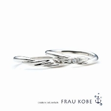 FRAU KOBE JAPAN／フラウ コウベ ジャパン:ウェーブが手元に馴染むマリッジリング'/スウィングノート'