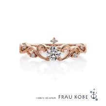 FRAU KOBE JAPAN／フラウ コウベ ジャパン:レディティアラ'フレンチ'／お姫様のティアラがモチーフのスイートなエンゲージ