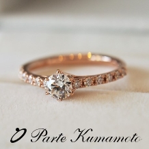 【ゴールド素材も選べる婚約指輪】シンプルかつ華やかなパヴェデザインのエンゲージ♪