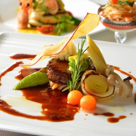 ＴＨＥ　ＭＥＩＢＩＡ　ＭＩＹＡＺＡＫＩ（旧ガーデンテラス宮崎　ホテル＆リゾート）：2組限定【平日がお得♪】豪華試食×挙式体験×演出体験×相談会