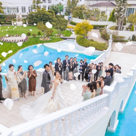セントアクアチャペル大阪：【6~40名少人数・家族婚に】10名35万～*会場見学×4万試食