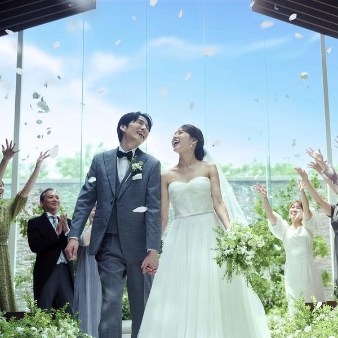 ザ・リーヴス　プレミアムテラス:＼今できるおふたりらしい挙式／憧れのチャペルで叶える【&Thanks29.8万円】プラン