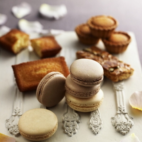 エミリア（Wedding Court EMILIA）：【ショコラ彩る】プチアフタヌーンティー付き特別フェア