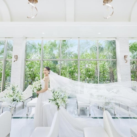 アルカンシエル南青山：＼連休BIG*最大180万*1万GIFT／光のチャペル*花嫁体験×3万試食