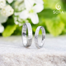 ETERNAL FIRST DIAMOND:ハワイ語でさざ波を意味するデザインの結婚指輪。SORA【NAO】ナオ